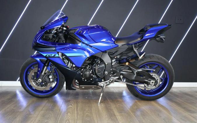 2024 YAMAHA R1