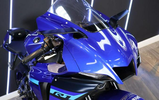 2024 YAMAHA R1