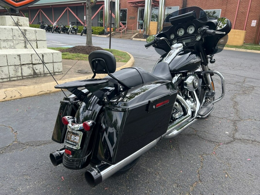 2011 FLHX Street Glide®