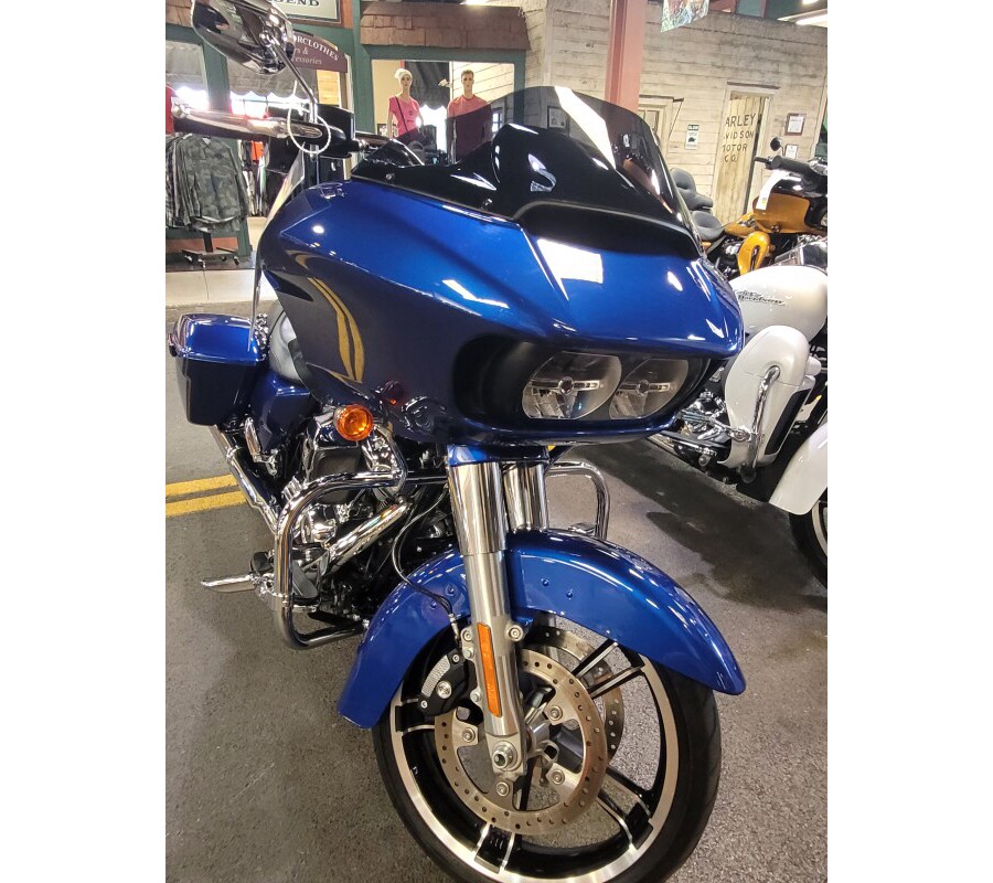 2017 Harley-Davidson Road Glide Special Superior Blue