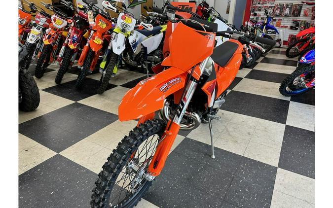 2025 KTM XC 300