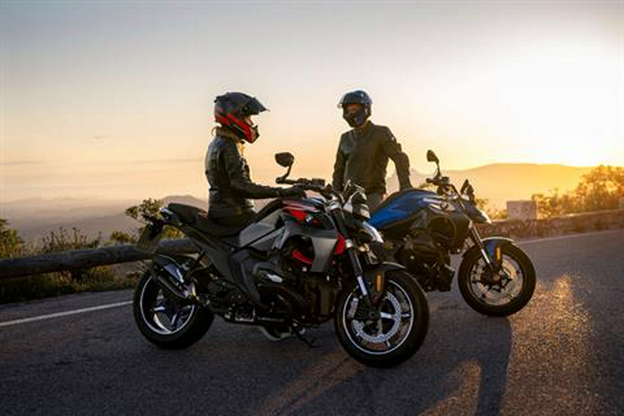 2026 BMW R 1300 R