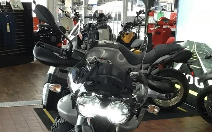 2023 Moto Guzzi V85 TT Travel