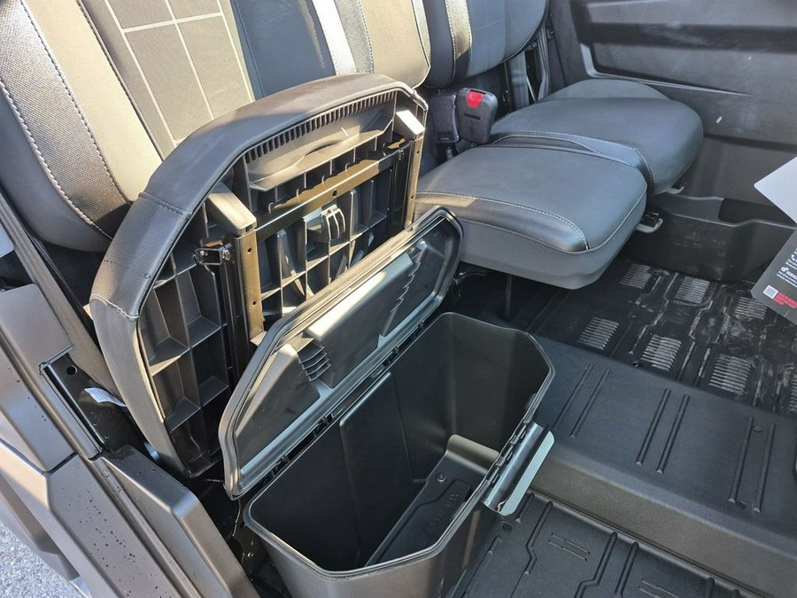 2026 Can-Am® Defender MAX Limited HD11