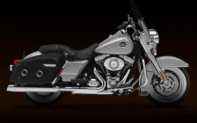 2010 Harley-Davidson® FLHRC - Road King® Classic