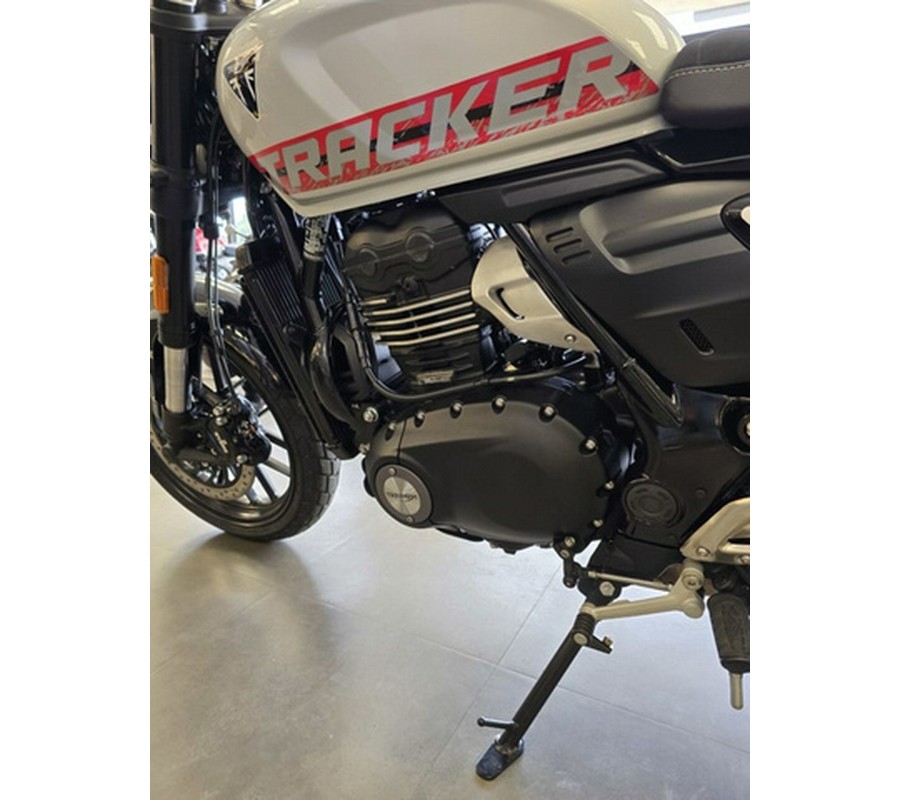 2027 Triumph Tracker 400 Black