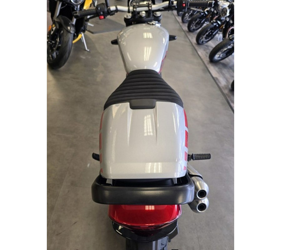2027 Triumph Tracker 400 Black