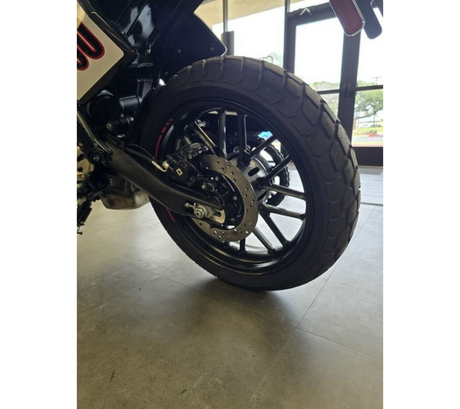 2027 Triumph Tracker 400 Black