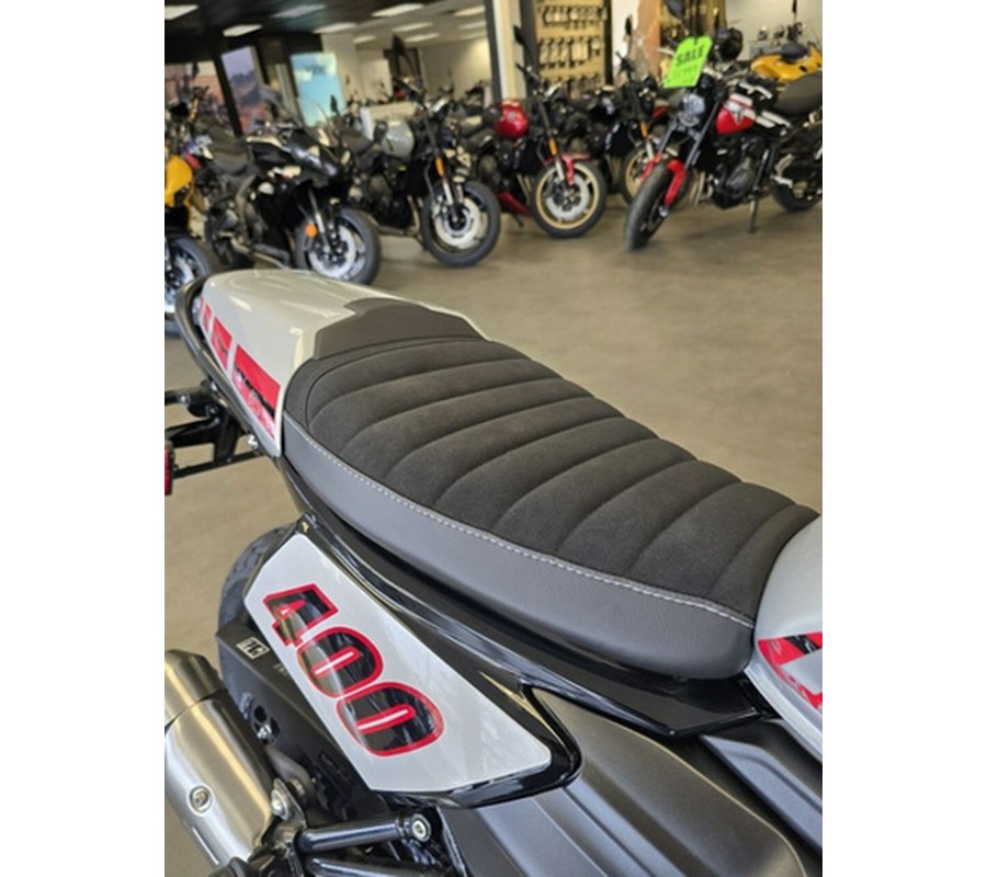 2027 Triumph Tracker 400 Black