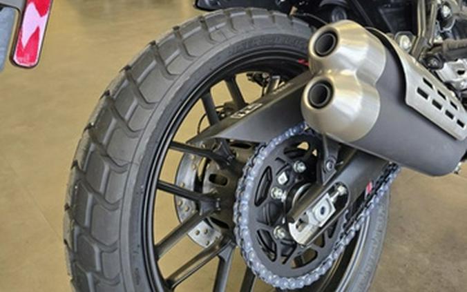 2027 Triumph Tracker 400 Black