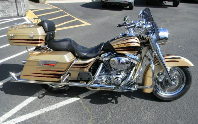 2003 Harley-Davidson Road King Screaming Eagle CVO FLHRSEI2 CVO