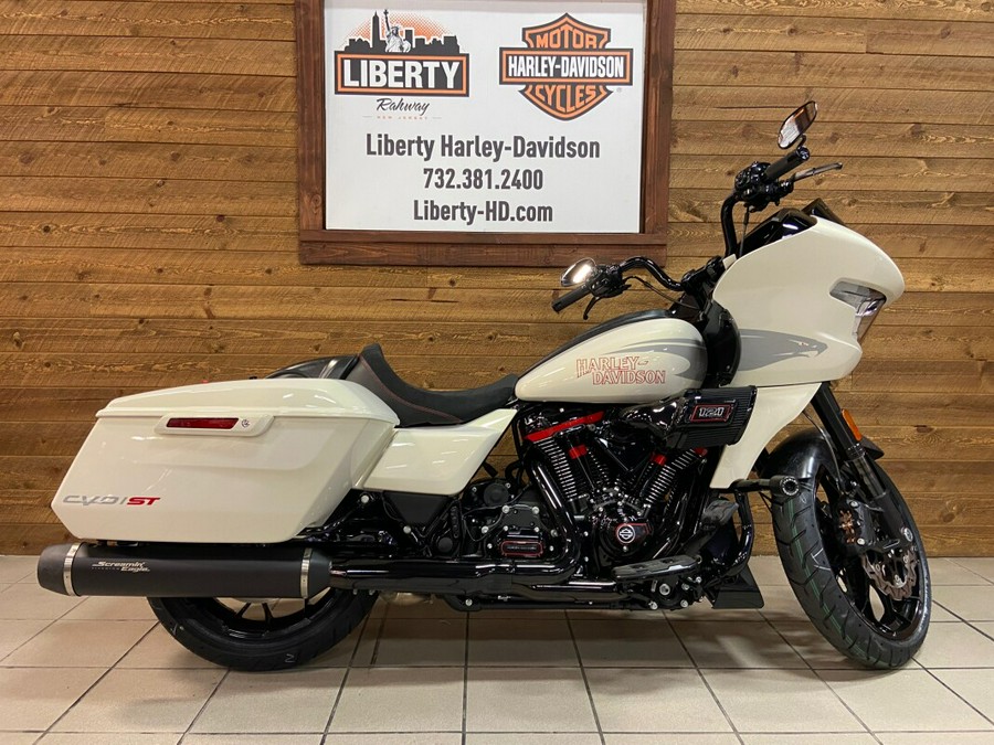 2024 Harley-Davidson® CVO™ Road Glide® ST Golden White Pearl FLTRXSTSE