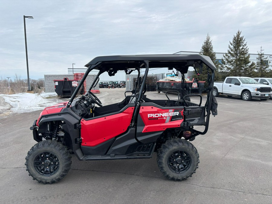 2025 Honda Pioneer 1000-5 Deluxe