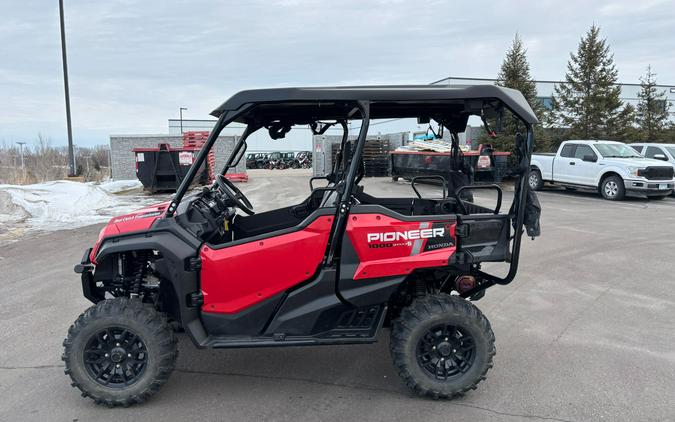 2025 Honda Pioneer 1000-5 Deluxe