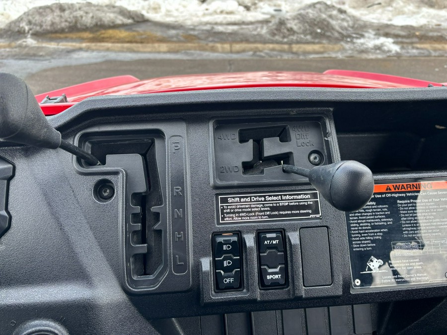 2025 Honda Pioneer 1000-5 Deluxe