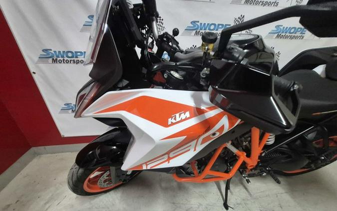 2019 KTM Super Duke 1290 GT 1290 GT