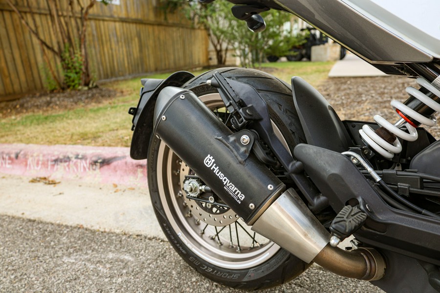 2022 HUSQVARNA VITPILEN 401
