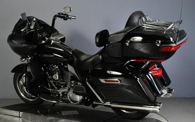 2018 Harley-Davidson Road Glide Ultra Vivid Black