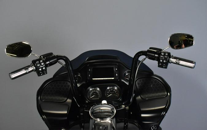 2018 Harley-Davidson Road Glide Ultra Vivid Black