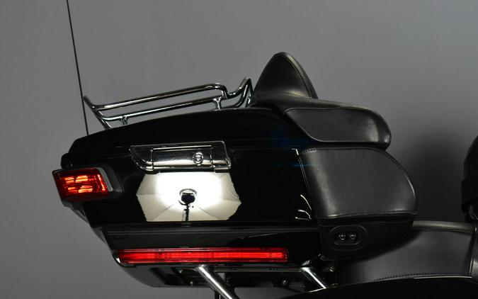 2018 Harley-Davidson Road Glide Ultra Vivid Black