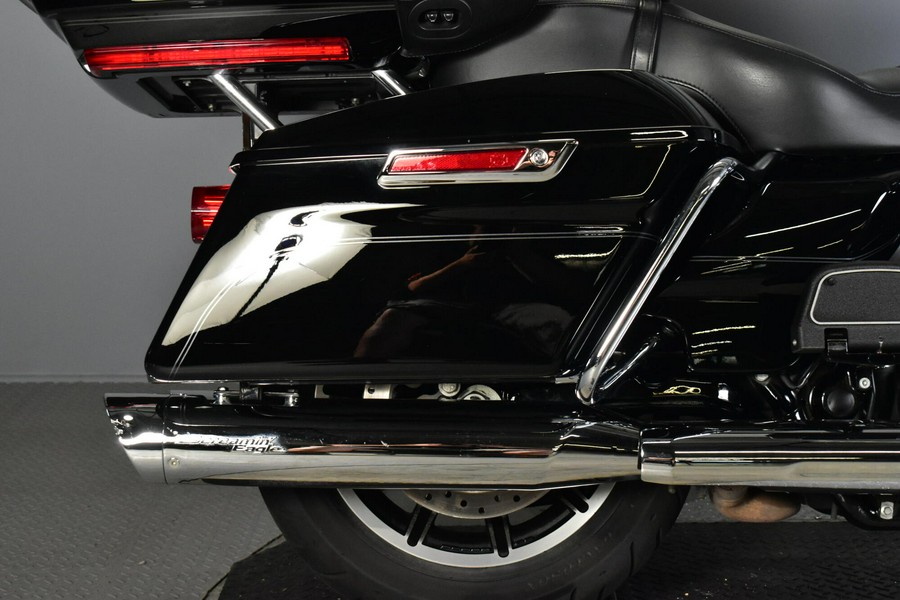 2018 Harley-Davidson Road Glide Ultra Vivid Black