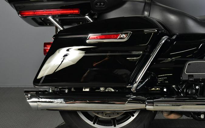 2018 Harley-Davidson Road Glide Ultra Vivid Black