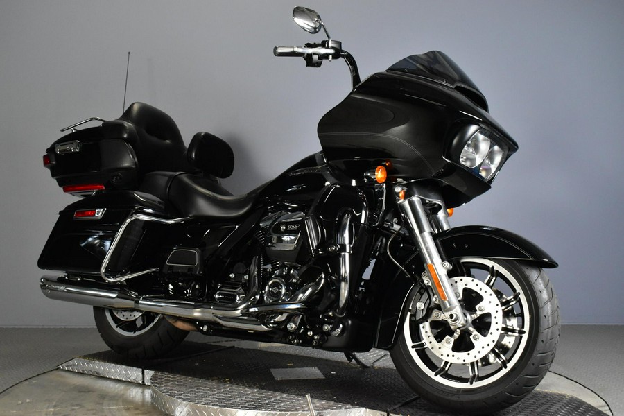 2018 Harley-Davidson Road Glide Ultra Vivid Black