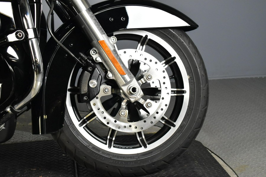 2018 Harley-Davidson Road Glide Ultra Vivid Black
