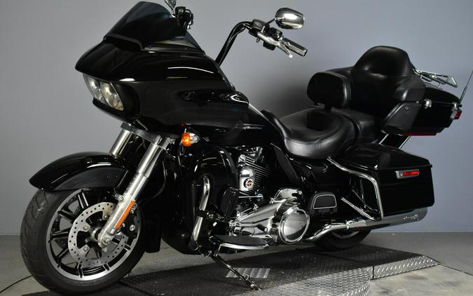 2018 Harley-Davidson Road Glide Ultra Vivid Black