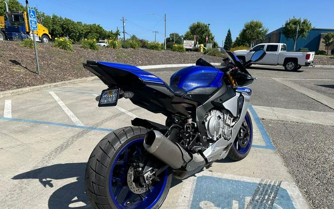 2015 Yamaha YZF-R1 CA