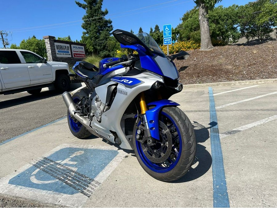 2015 Yamaha YZF-R1 CA