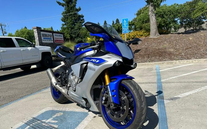 2015 Yamaha YZF-R1 CA