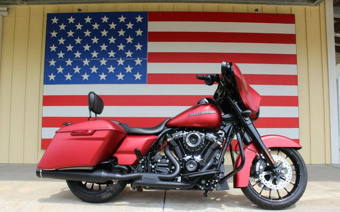 2019 Harley-Davidson® FLHXS - Street Glide® Special