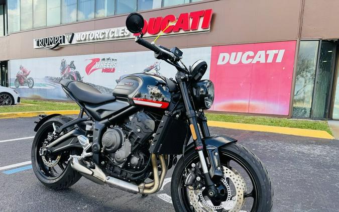 2024 Triumph Trident 660 Sapphire Black
