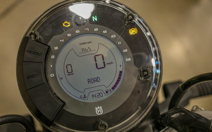 2020 HUSQVARNA SVARTPILEN 401