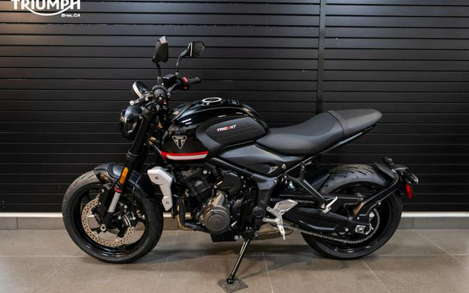 2024 Triumph Trident 660 Sapphire Black