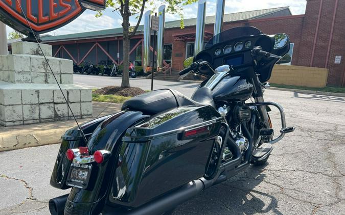 2019 FLHX Street Glide®