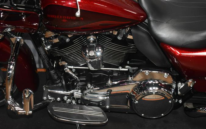 FLTRXS 2017 Road Glide® Special