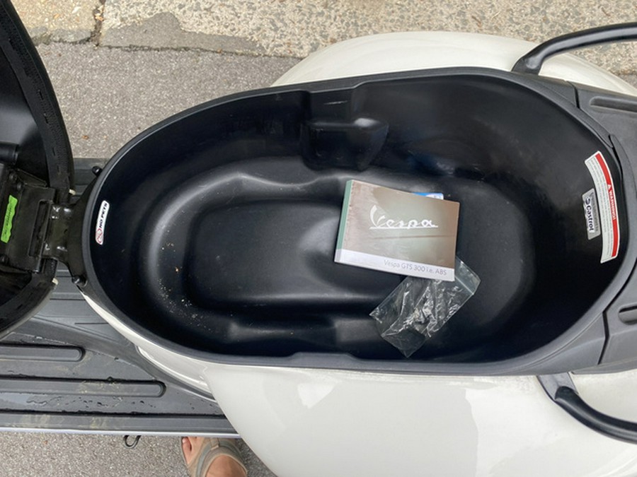 2019 Vespa GTS Super 300