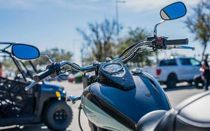 2025 Kawasaki Vulcan 900 Classic