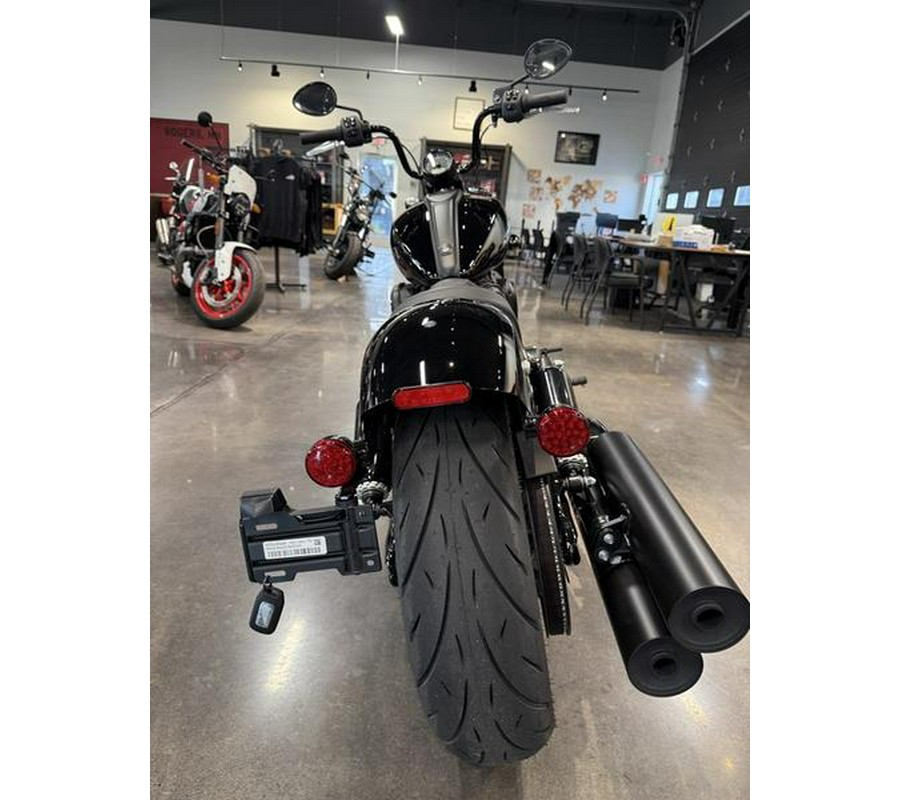 2025 Indian Motorcycle® Chief® Bobber Black Metallic