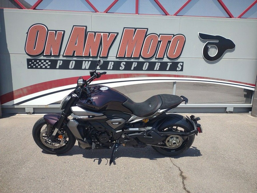 2026 Ducati XDiavel V4 Black Lava