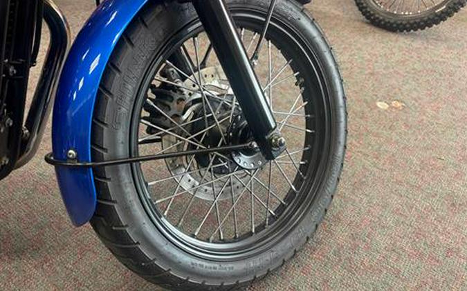 2015 Triumph Bonneville T214