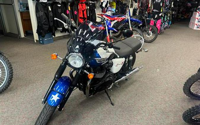 2015 Triumph Bonneville T214