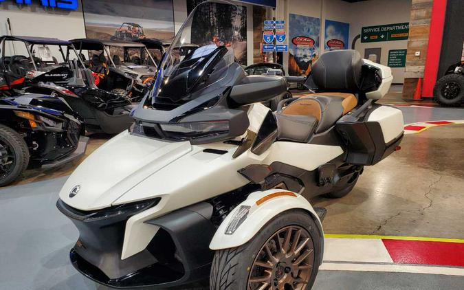 2024 CAN-AM SPYDER RT SEA-TO-SKY (SE6)