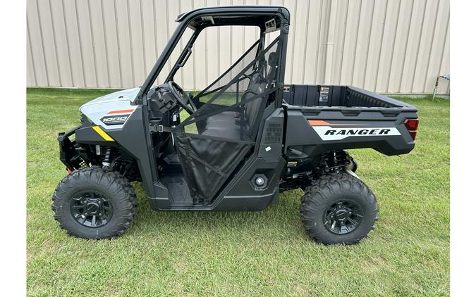 2025 Polaris Industries RANGER 1000 PREMIUM - WHITE LIGHTNING EPS