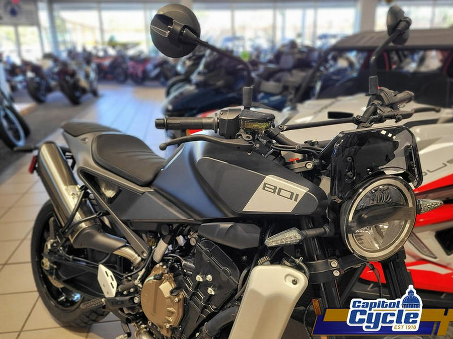 2025 Husqvarna® Svartpilen 801