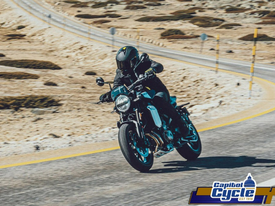 2025 Husqvarna® Svartpilen 801