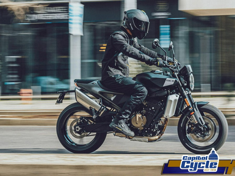 2025 Husqvarna® Svartpilen 801