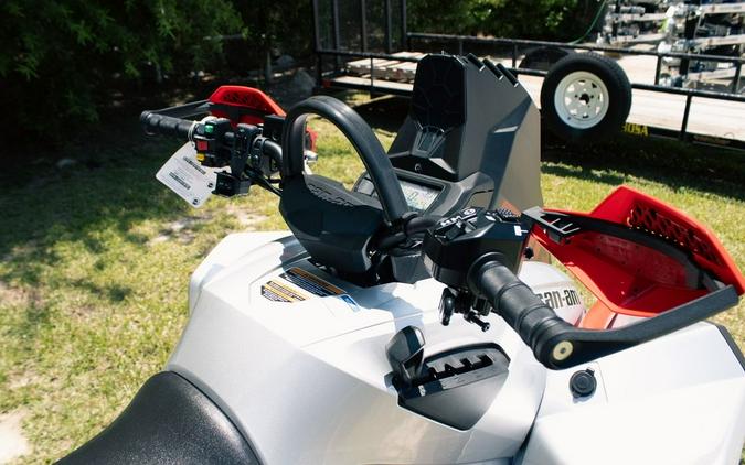 2025 Can-Am® Renegade X mr 1000 R Hyper Silver & Legion Red